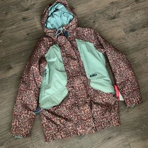 nike snowboard jacket womens